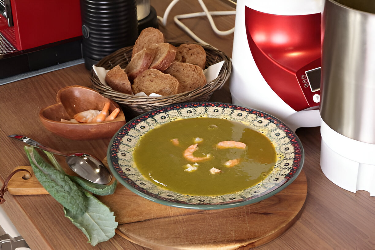 Instant Pot Vegan Quinoa and Kale Minestrone Soup